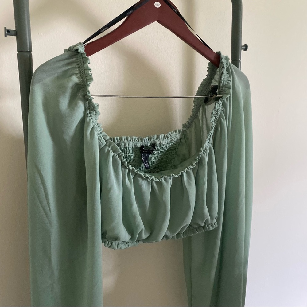 Green pastel cropped blouse